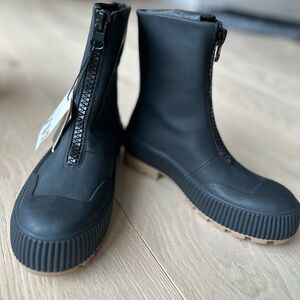 Zara Black Zippered Ankle Boots